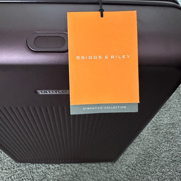 Briggs & Riley Burgundy Suitcase - Picture 2 of 10